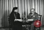 Standbild Erzbischof Makarios und John Harding Nikosia Zypern, 1955, aus Sekunde 9 historischem Filmmaterial Videoclip 65675022144