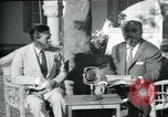 Standbild Erzbischof Makarios und John Harding Nikosia Zypern, 1955, aus Sekunde 41 historischem Filmmaterial Videoclip 65675022144