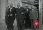 Standbild Präsident Dwight D Eisenhower und Senatoren Washington DC White House USA, 1954, aus Sekunde 22 historischem Filmmaterial Videoclip 65675022146