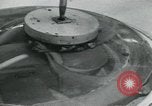 Standbild PrecisionGrinding von Glaslinsen Anaheim California USA, 1960, aus Sekunde 32 historischem Filmmaterial Videoclip 65675022147