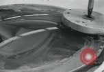Standbild PrecisionGrinding von Glaslinsen Anaheim California USA, 1960, aus Sekunde 33 historischem Filmmaterial Videoclip 65675022147