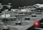 Standbild PrecisionGrinding von Glaslinsen Anaheim California USA, 1960, aus Sekunde 57 historischem Filmmaterial Videoclip 65675022147
