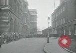 Standbild Der britische Premierminister Harold Macmillan London England Vereinigtes Königreich, 1957, aus Sekunde 1 historischem Filmmaterial Videoclip 65675022156