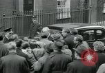 Standbild Der britische Premierminister Harold Macmillan London England Vereinigtes Königreich, 1957, aus Sekunde 16 historischem Filmmaterial Videoclip 65675022156