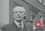 Standbild Der britische Premierminister Harold Macmillan London England Vereinigtes Königreich, 1957, aus Sekunde 21 historischem Filmmaterial Videoclip 65675022156