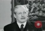 Standbild Der britische Premierminister Harold Macmillan London England Vereinigtes Königreich, 1957, aus Sekunde 57 historischem Filmmaterial Videoclip 65675022156