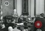 Standbild Präsident Dwight D Eisenhower Washington DC USA, 1953, aus Sekunde 15 historischem Filmmaterial Videoclip 65675022158