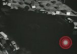 Standbild Kursleiter Lehre traffic control für Studenten Quantico Virginia USA, 1942, aus Sekunde 58 historischem Filmmaterial Videoclip 65675022166