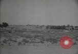 Standbild Arbeiter machen Datum Blatt Taschen Mandali Irak, 1929, aus Sekunde 41 historischem Filmmaterial Videoclip 65675022177