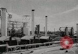 Image crise pétrolière iranienne Abadan Iran, 1951, de la seconde 18 séquences d'archives historiques vidéo 65675022179