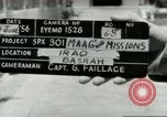 Standbild militärische Unterstützung der beratenden Gruppe Offiziere und Weiber Bagdad Irak, 1956, aus Sekunde 6 historischem Filmmaterial Videoclip 65675022186