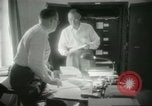 Immagine di Le attività amministrative a MAAG edificio A Bagdad in Iraq, 1956, secondo 20 filmato di repertorio 65675022188