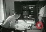 Immagine di Le attività amministrative a MAAG edificio A Bagdad in Iraq, 1956, secondo 25 filmato di repertorio 65675022188