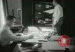 Immagine di Le attività amministrative a MAAG edificio A Bagdad in Iraq, 1956, secondo 28 filmato di repertorio 65675022188