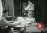 Immagine di Le attività amministrative a MAAG edificio A Bagdad in Iraq, 1956, secondo 30 filmato di repertorio 65675022188