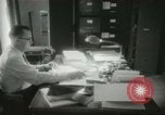 Immagine di Le attività amministrative a MAAG edificio A Bagdad in Iraq, 1956, secondo 40 filmato di repertorio 65675022188
