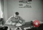 Immagine di Le attività amministrative a MAAG edificio A Bagdad in Iraq, 1956, secondo 61 filmato di repertorio 65675022188