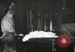 Standbild Pressen die Fusseln aus Baumwolle New Orleans Louisiana USA, 1919, aus Sekunde 34 historischem Filmmaterial Videoclip 65675022212