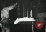 Standbild Pressen die Fusseln aus Baumwolle New Orleans Louisiana USA, 1919, aus Sekunde 37 historischem Filmmaterial Videoclip 65675022212