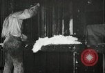 Standbild Pressen die Fusseln aus Baumwolle New Orleans Louisiana USA, 1919, aus Sekunde 38 historischem Filmmaterial Videoclip 65675022212