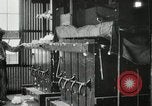Standbild Pressen die Fusseln aus Baumwolle New Orleans Louisiana USA, 1919, aus Sekunde 45 historischem Filmmaterial Videoclip 65675022212