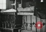 Standbild Pressen die Fusseln aus Baumwolle New Orleans Louisiana USA, 1919, aus Sekunde 52 historischem Filmmaterial Videoclip 65675022212