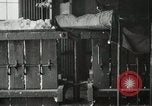 Standbild Pressen die Fusseln aus Baumwolle New Orleans Louisiana USA, 1919, aus Sekunde 56 historischem Filmmaterial Videoclip 65675022212