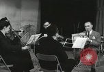 Standbild Benny Goodman Japan, 1957, aus Sekunde 34 historischem Filmmaterial Videoclip 65675022217