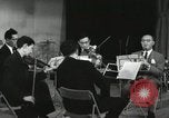 Standbild Benny Goodman Japan, 1957, aus Sekunde 39 historischem Filmmaterial Videoclip 65675022217
