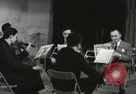 Standbild Benny Goodman Japan, 1957, aus Sekunde 41 historischem Filmmaterial Videoclip 65675022217