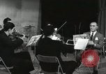 Standbild Benny Goodman Japan, 1957, aus Sekunde 62 historischem Filmmaterial Videoclip 65675022217
