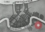 Immagine di Nave che entra in porto interno canal New Orleans Louisiana USA, 1929, secondo 7 filmato di repertorio 65675022220
