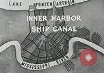 Immagine di Nave che entra in porto interno canal New Orleans Louisiana USA, 1929, secondo 8 filmato di repertorio 65675022220