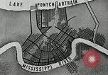 Immagine di Nave che entra in porto interno canal New Orleans Louisiana USA, 1929, secondo 14 filmato di repertorio 65675022220