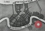 Immagine di Nave che entra in porto interno canal New Orleans Louisiana USA, 1929, secondo 15 filmato di repertorio 65675022220