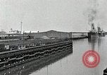 Immagine di Nave che entra in porto interno canal New Orleans Louisiana USA, 1929, secondo 21 filmato di repertorio 65675022220