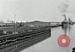 Immagine di Nave che entra in porto interno canal New Orleans Louisiana USA, 1929, secondo 24 filmato di repertorio 65675022220