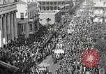 Standbild Prozession während des Mardi Gras Carnival New Orleans Louisiana USA, 1929, aus Sekunde 19 historischem Filmmaterial Videoclip 65675022222