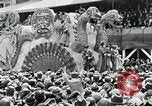 Standbild Prozession während des Mardi Gras Carnival New Orleans Louisiana USA, 1929, aus Sekunde 54 historischem Filmmaterial Videoclip 65675022222