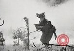 Standbild Rifle Squad in Angriff United States USA, 1965, aus Sekunde 26 historischem Filmmaterial Videoclip 65675022233