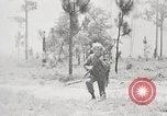 Standbild Sergeant Collins' Team Fortschritte United States USA, 1965, aus Sekunde 3 historischem Filmmaterial Videoclip 65675022234