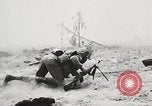 Standbild Sergeant Collins' Team Fortschritte United States USA, 1965, aus Sekunde 62 historischem Filmmaterial Videoclip 65675022234