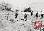 Standbild Seargent Collins' Team Fortschritte United States USA, 1965, aus Sekunde 3 historischem Filmmaterial Videoclip 65675022236