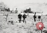 Standbild Seargent Collins' Team Fortschritte United States USA, 1965, aus Sekunde 6 historischem Filmmaterial Videoclip 65675022236