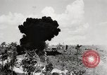 Standbild Seargent Collins' Team Fortschritte United States USA, 1965, aus Sekunde 11 historischem Filmmaterial Videoclip 65675022236