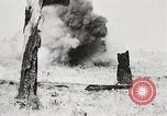Standbild Seargent Collins' Team Fortschritte United States USA, 1965, aus Sekunde 24 historischem Filmmaterial Videoclip 65675022236