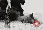 Standbild Seargent Collins' Team Fortschritte United States USA, 1965, aus Sekunde 28 historischem Filmmaterial Videoclip 65675022236