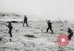 Standbild Seargent Collins' Team Fortschritte United States USA, 1965, aus Sekunde 40 historischem Filmmaterial Videoclip 65675022236