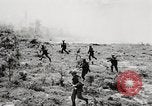 Standbild Seargent Collins' Team Fortschritte United States USA, 1965, aus Sekunde 46 historischem Filmmaterial Videoclip 65675022236