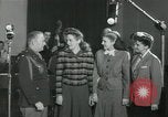 Standbild Andrews Sisters United States USA, 1944, aus Sekunde 31 historischem Filmmaterial Videoclip 65675022241